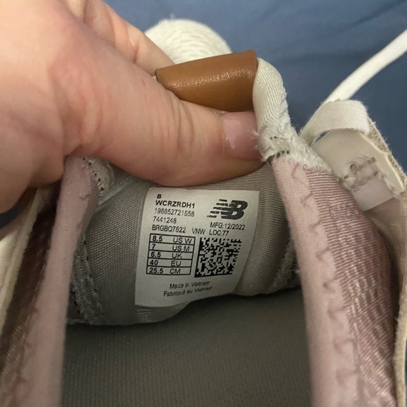 New Balance Women's White and Light Pink Sneakers - Picture 4 of 4